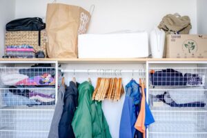 How to Store Seasonal Clothes Efficiently: Tips for a Clutter-Free Closet
